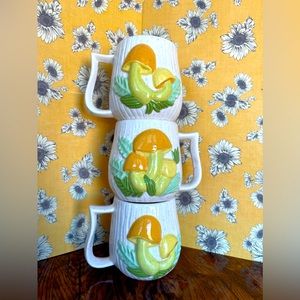 1970s Arnel Magic Mushroom Coffee cups (set of 3!) 🍄